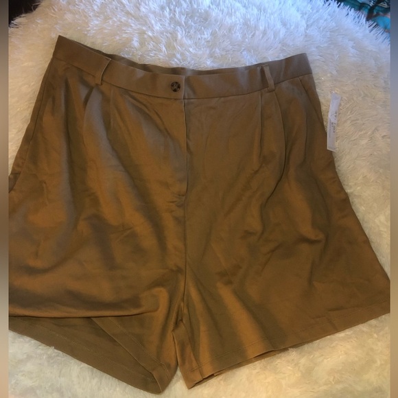 VENUS Tan Bermudas Chic Versatile Shorts - Picture 8 of 14